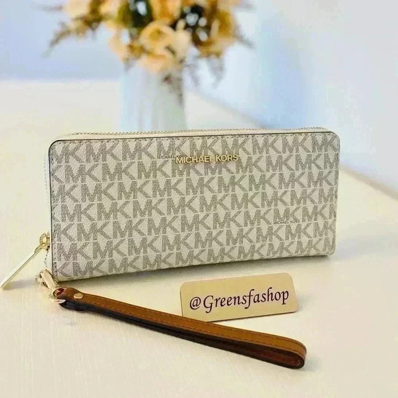 Michael Kors jet set large continental wallet vanilla new - Picture 1 of 5